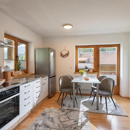 Bauernhof Unterstegen مزرعة للإقامة *